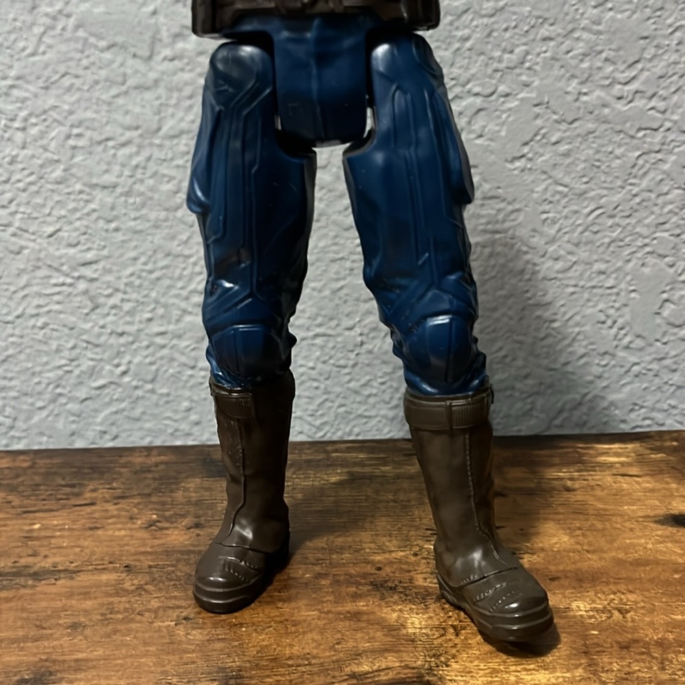 Captain America large figure/ No shield Included - Picture 3 of 7
